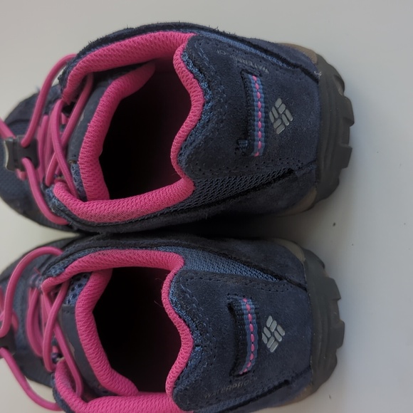 Columbia Shoes Kids Size 13 - Picture 7 of 8